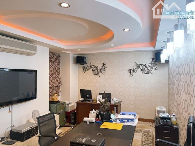 Bán biệt thự sân vườn Cửa Bắc - Ba Đình 170m2x5 Tầng thang máy cao cấp - mặt tiền khủng 8m - 6