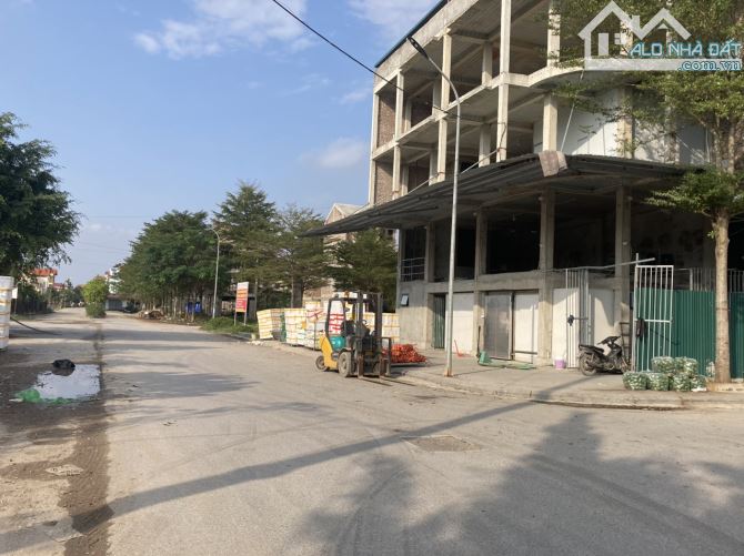 Bán đất khu đô thị Khu đô thị Hà Phong - Mê Linh 117m2 - mặt tiền 10m - lô góc