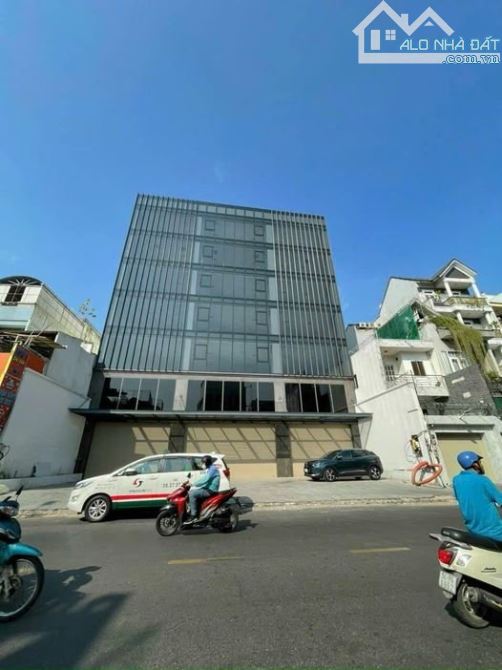 MT Trần Cao Vân, P. 6, Quận 3 - CN: 225m2 (9.5mX20m) - 4 lầu. HĐT: 220tr/th - 90 Tỷ