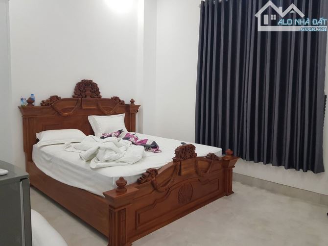 BÁN BIỆT THỰ 1T2L MẶT TIỀN LẠC LONG QUÂN 210M2 (10X21M) GIÁ: 19.5TỶ - 2