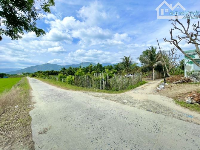 Chỉ 2.5triệu/m2 Đất Phù Hợp Làm Nhà Vườn Cách TT Nha Trang 13km - 2