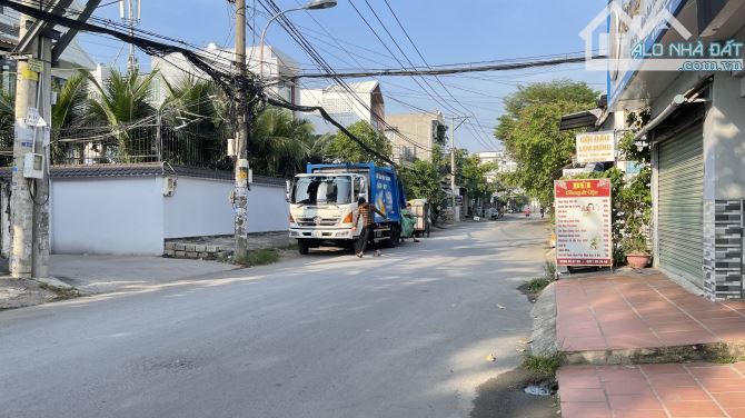 56 tỷ - BÁN NHÀ LÔ GÓC 1046 HAI MẶT TIỀN ĐƯỜNG 24,linh đông , tp. Thủ Đức