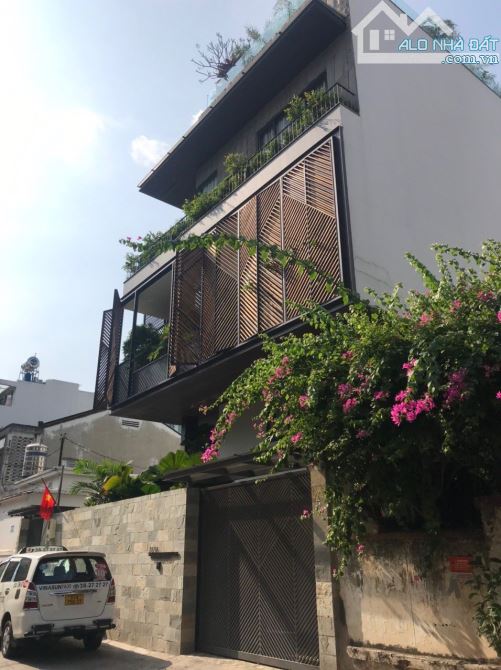 Bán Biệt Thự Đường Trần Khắc Chân Quận 1, Có Hồ Bơi,Sân Vườn ( 13x20m) Hầm 4 Tầng mới xây - 2