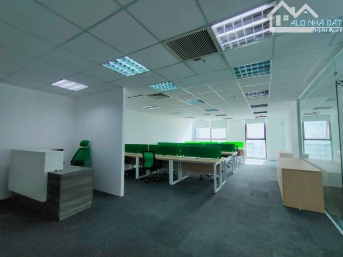 Cho  Thuê Văn Phòng Full nội thất đường Nam Kỳ Khởi Nghĩa DT 120m2 giá 68 Triệu /tháng - 2