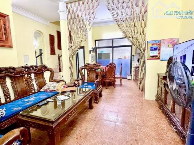 Bán nhà mặt phố Đê La Thành, Trung Phụng Đống Đa, ô tô tránh, kinh doanh, 65 m2, 4 tầng - 3