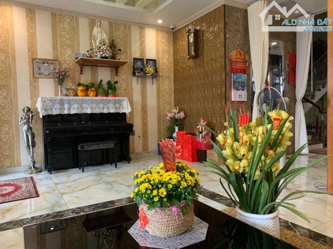 Giá tốt ngang 10m hiếm! Bán Villas HXT khu vip K300 đường A4, P.12, TB 10x19m giá 27tỷ - 3