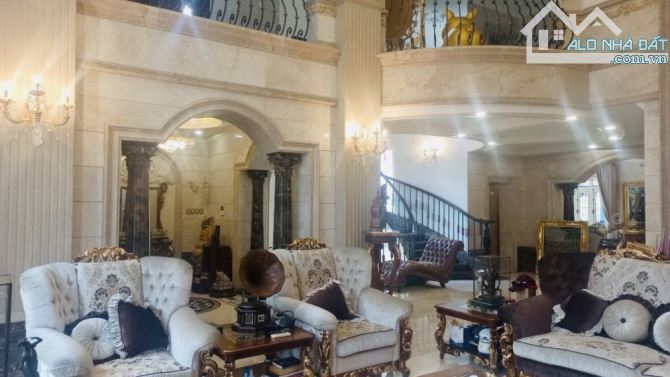 Bán Biệt Thự Đường Trần Khắc Chân Quận 1, Có Hồ Bơi,Sân Vườn ( 13x20m) Hầm 4 Tầng mới xây - 4