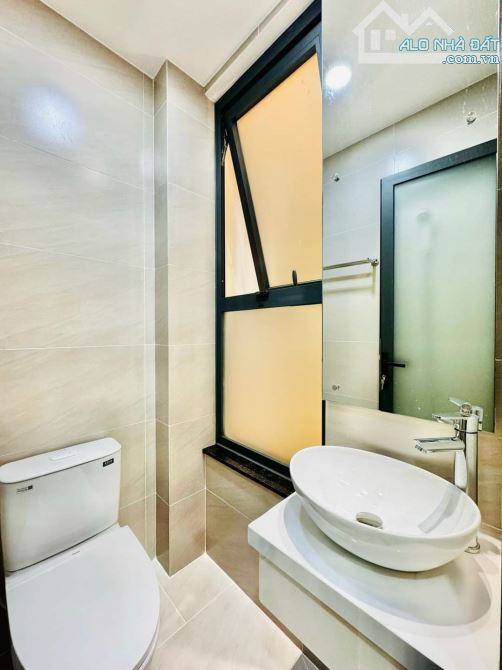BÁN NHÀ GÒ VẤP -DT 4X17 -HẺM OTÔ VÀO NHÀ-THANG MÁY-THIẾT KẾ SANG XỊN- GIÁ NHỈNH 5 TỶ TỶ - 10