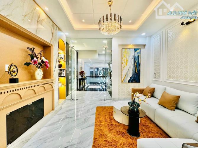 BÁN NHÀ GÒ VẤP -DT 4X17 -HẺM OTÔ VÀO NHÀ-THANG MÁY-THIẾT KẾ SANG XỊN- GIÁ NHỈNH 5 TỶ TỶ - 1