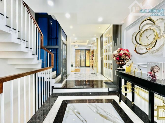 BÁN NHÀ GÒ VẤP -DT 4X17 -HẺM OTÔ VÀO NHÀ-THANG MÁY-THIẾT KẾ SANG XỊN- GIÁ NHỈNH 5 TỶ TỶ - 2
