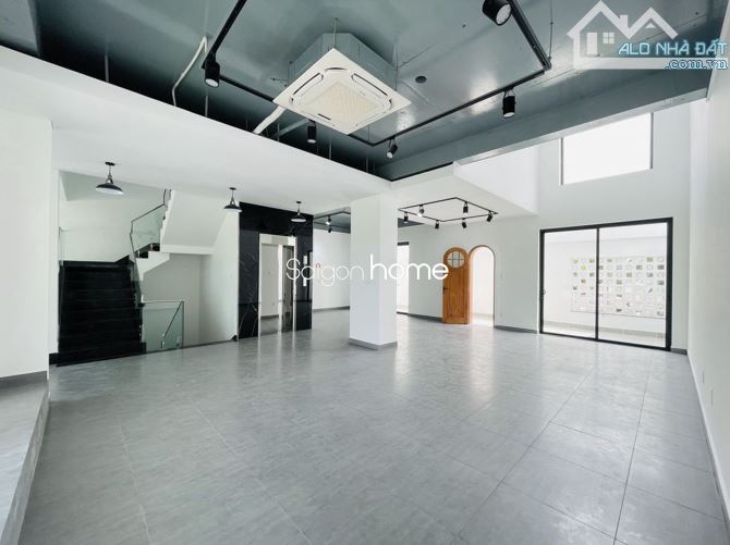Cho Thuê Tòa Nhà Villa Mystery Trung tâm Q Hầm 4 lầu trống suốt 800m2 có thang máy - 1