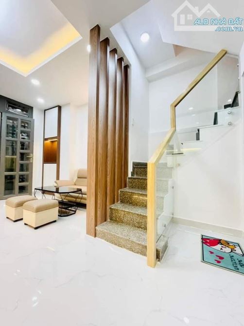 NHÀ MỚI ĐẸP- 4 tầng đường NGUYỄN VĂN ĐẬU 30M2- Nở hậu tặng nội thất giá nhỉnh 5 tỷ - 2