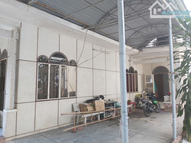 Hạ sốc 6 tỷ, gấp bán Biệt thự sân vườn mặt tiền Quận 12, ngay Nguyễn Ảnh Thủ Tô Ký, 302m2 - 3
