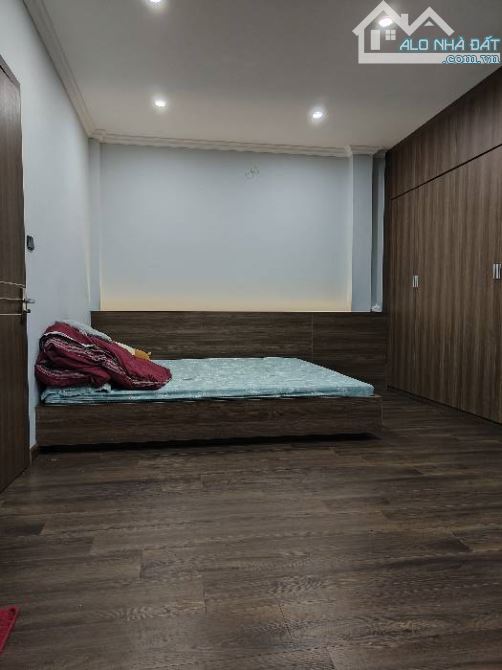 5.5 Tỷ, 40m2x5T Bán nhà Ngõ Phùng Hưng Phân Lô Ô Tô Thang Máy Lô Góc Kinh Doanh - 4