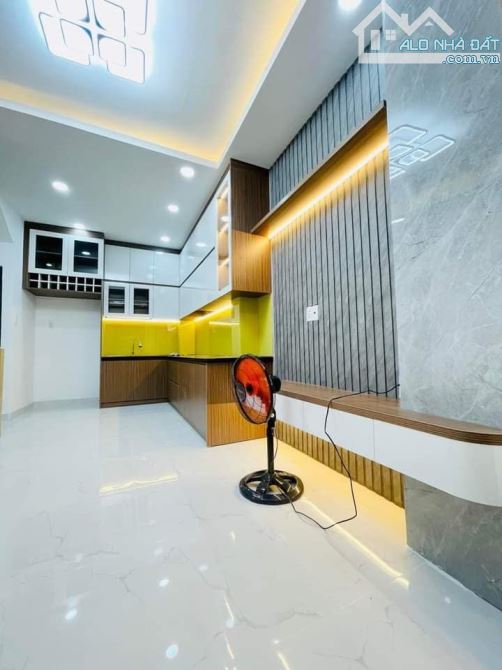 NHÀ MỚI ĐẸP- 4 tầng đường NGUYỄN VĂN ĐẬU 30M2- Nở hậu tặng nội thất giá nhỉnh 5 tỷ - 7