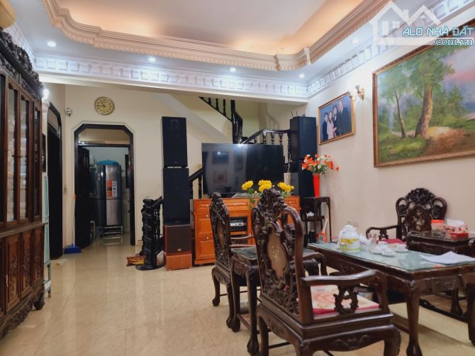 Đào Tấn – Ba Đình – 80m2 – 5 Tầng – Phân lô –Vỉa hè –Ô tô tránh – Kinh doanh tốt – 20,5 tỷ