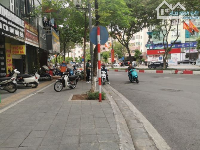 Bán gấp nhà mặt phố TRẦN QUÝ KIÊN, CẦU GIẤY, 45m, 4 tầng, Mt 3.8m, KINH DOANH, Giá 16 tỷ.