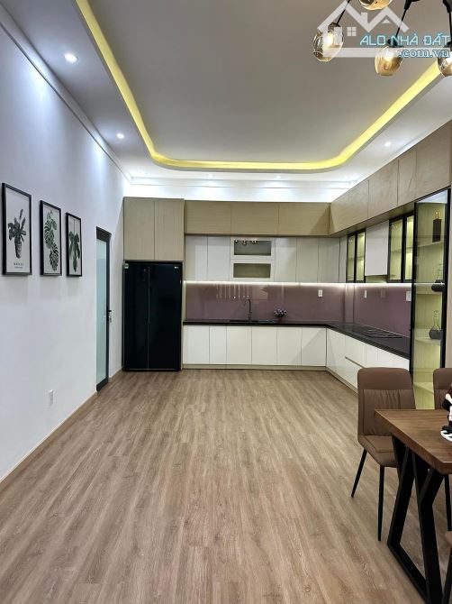 NHÀ MẶT TIỀN KINH DOANH ĐƯỜNG HÙNG VƯƠNG: DT 4x25 Giá 4.99 tỷ - 5