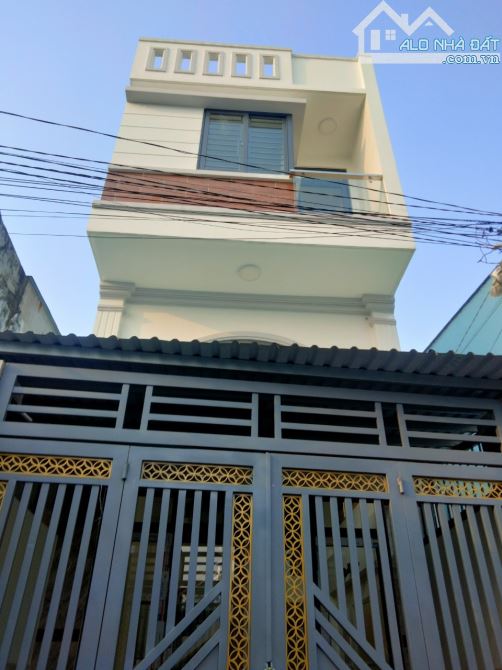 BÁN NHÀ 63M2, 3 TẦNG, Ô TÔ VÀO NHÀ, CHỈ NHỈNH 4 TỶ- HIỆP THÀNH QUẬN 12