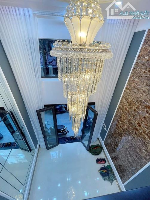 Cho thuê nhà phố Trần Bình 30m x 5T thông, giá 12tr/th nhà mới