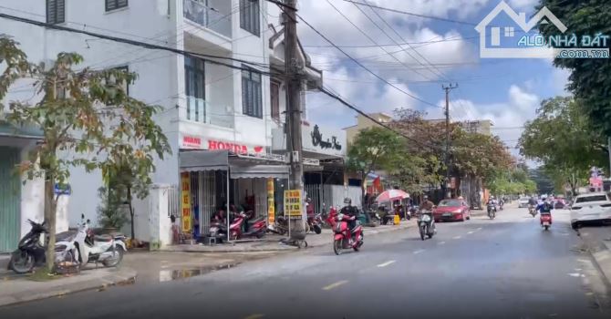 Bán nhà 2 mặt tiền Tôn Thất Thuyết gần đường Nguyễn Du, chợ P5 Đông Hà