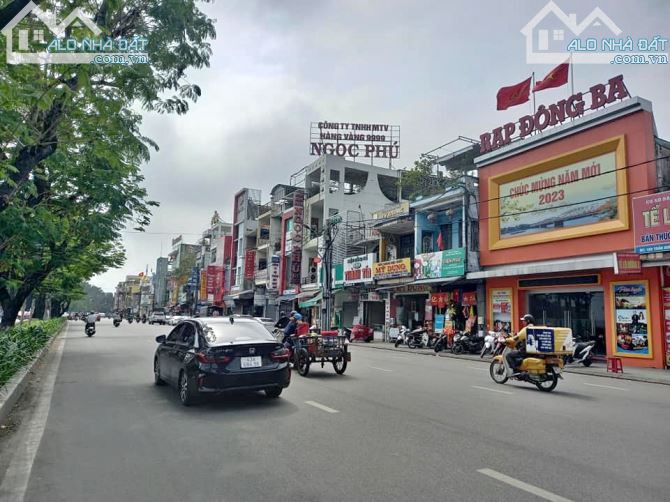 Bán nhà 3 Tầng mặt tiền TRẦN HƯNG ĐẠO, Huế. View Sông Hương