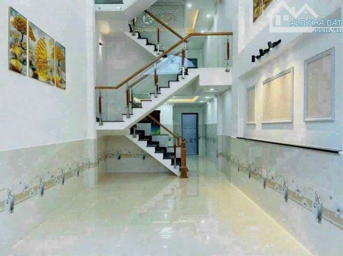 BÁN NHÀ 63M2, 3 TẦNG, Ô TÔ VÀO NHÀ, CHỈ NHỈNH 4 TỶ- HIỆP THÀNH QUẬN 12 - 1