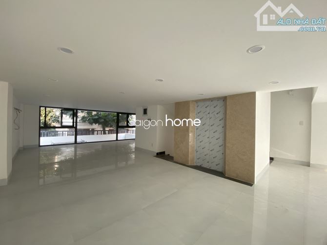 Cho thuê Tòa Nhà Mặt ền Trương văn Bang Trung tâm Q2 Hầm 7 tầng sàn trống suốt 800m² - 2