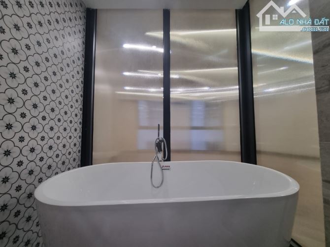 THANG MÁY !! Bán nhà phân lô Nguyên Hồng 55mx8T thông sàn mới tinh KD VP ở sướng hơn 10 ty - 2