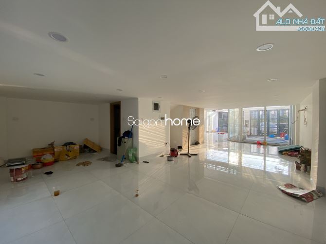Cho thuê Tòa Nhà Mặt ền Trương văn Bang Trung tâm Q2 Hầm 7 tầng sàn trống suốt 800m² - 4