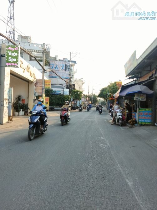 BÁN NHÀ 63M2, 3 TẦNG, Ô TÔ VÀO NHÀ, CHỈ NHỈNH 4 TỶ- HIỆP THÀNH QUẬN 12 - 5