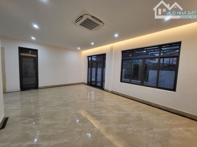 BÁN CĂN BIỆT THỰ LÔ GÓC TRỊNH VĂN BÔ THOÁNH SÁNG -  KINH DOANH