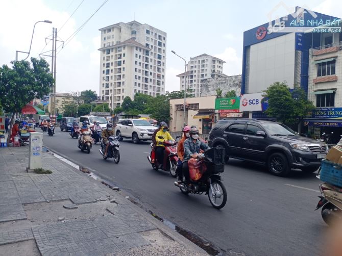 Bán nhà hẻm xe hơi đường Lạc Long Quân, Phường 5, Quận 11, giá chào 10.6 tỷ - 14