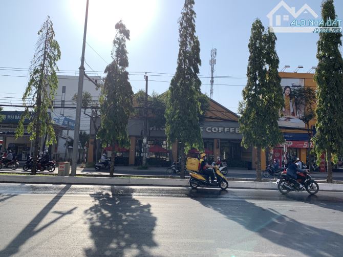 Nhà góc 2 mặt tiền diện tích lớn mặt tiền Nguyễn Văn Cừ nối dài xéo đại học Y Dược - 7