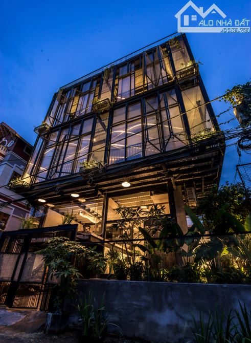 Bán nhà mặt tiền PHAN KẾ BÍNH, Đa Kao, Q.1, DT:14x17m. 4 tầng. HĐT: 210tr/th.