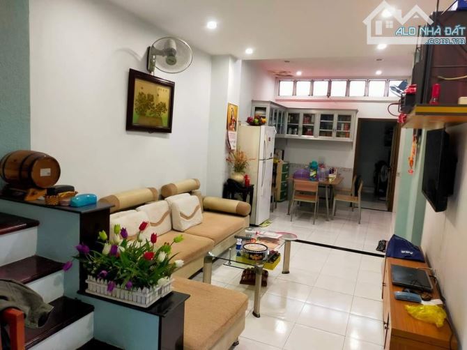 Xuất cảnh, bán gấp nhà HXH Bùi Đình Túy, 88m2, cho thuê giá cao, chỉ 9 tỷ 500