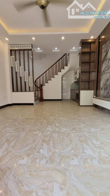 Bán Nhà ngõ 9 Phố Tô Hiệu Hà Đông 34m2 x 4 Tầng Giá 6.65 tỷ