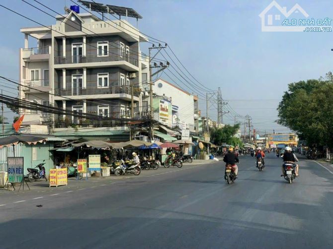 22.985m2 đất thổ mặt tiền QL1A ngay sát ngã 4 bình nhựt nhựt chánh bến lức Long An 220 tỷ. - 1