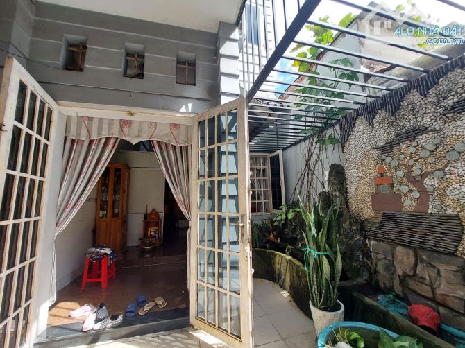 Gấp bán nhà mặt tiền Trung Mỹ Tây Quận 12 ngay An Sương CC Quân Khu 7, 3 tầng - 2