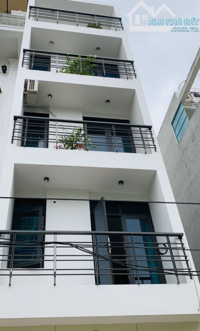 Bán nhà 45m2 mặt phố Tây Mỗ. Lô góc View Vườn Nhật. Gần trường Nguyễn Quý Đức. Ôtô vào nhà