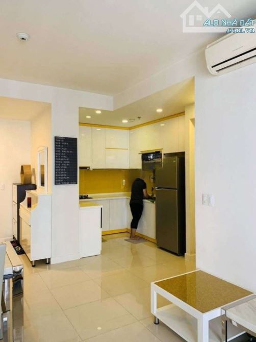 Bán Căn hộ Galaxy 9 , 3PN , 2WC , 95m2 ,Full Nội Thất Cao Cấp ,Sổ Hồng Riêng ,Giá 6 Tỷ - 5