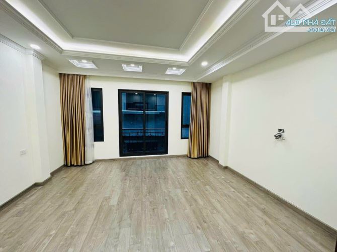 Bán nhà 45m2 mặt phố Tây Mỗ. Lô góc View Vườn Nhật. Gần trường Nguyễn Quý Đức. Ôtô vào nhà - 5