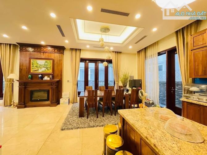 Cho thuê nhà liền kề Việt Hưng, hàng xóm Vinhomes Hamony, vỉa hè rộng. 7 tầng giá 25 tr/th - 1