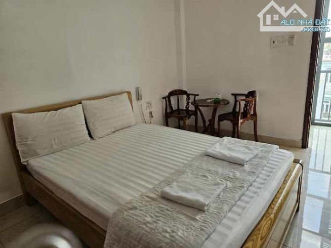 Bán Khách Sạn thu nhập 100tr/tháng, MT Tân phú, 170m2, 4m x 33m, chỉ 29 tỷ. - 2