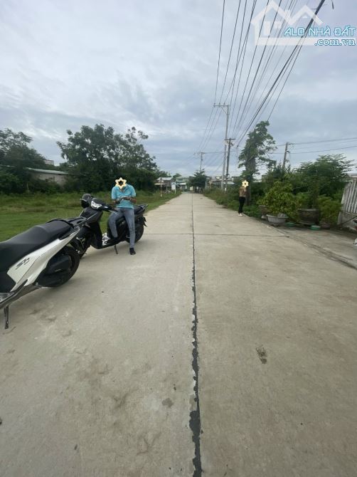 1e bán đất Điện Thắng Nam đường bê tông 5m, ngay ngã 4, giá tốt