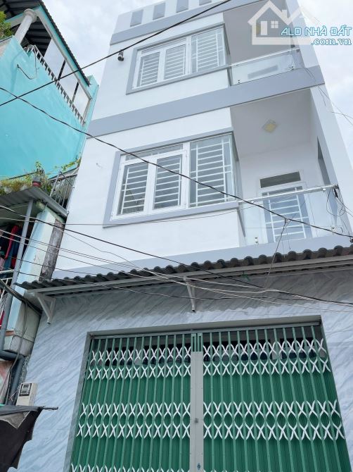 Nhà 4 tầng 4.7x18m NỞ HẬU 86m2 Đoàn Văn Bơ Quận 4 giá 6 tỷ