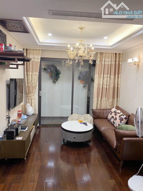 Cho thuê căn hộ CC HC Golden Long Biên - 2PN, 2WC, full đồ, tầng cao, view đẹp