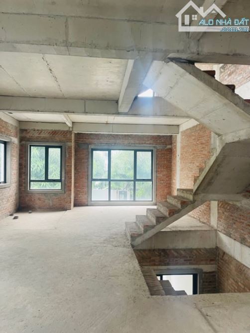 (GIÁ ĐẦU TƯ) Tổng Giảm 11 Tỷ BIỆT THỰ MỄ TRÌ 202m 4 tầng mặt tiền rộng giá chỉ 115tr/m - 2