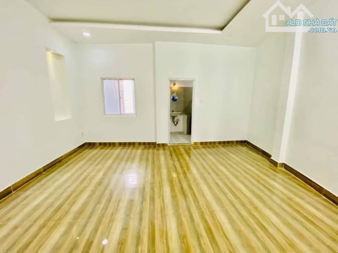 Nhà 4 tầng 4.7x18m NỞ HẬU 86m2 Đoàn Văn Bơ Quận 4 giá 6 tỷ - 2