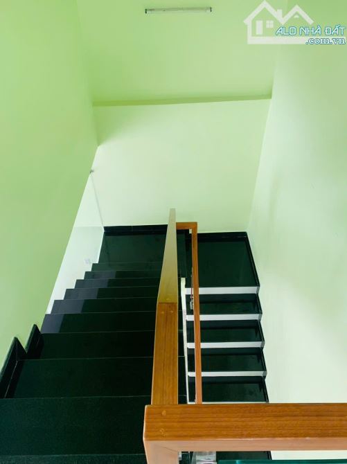 BÁN NHÀ 2 TẦNG TẶNG KÈM LÔ ĐẤT. SỔ ĐỎ 200m2 HOÀ TIẾN ĐÀ NẴNG GIÁ RẺ 1 tỷ x - 8